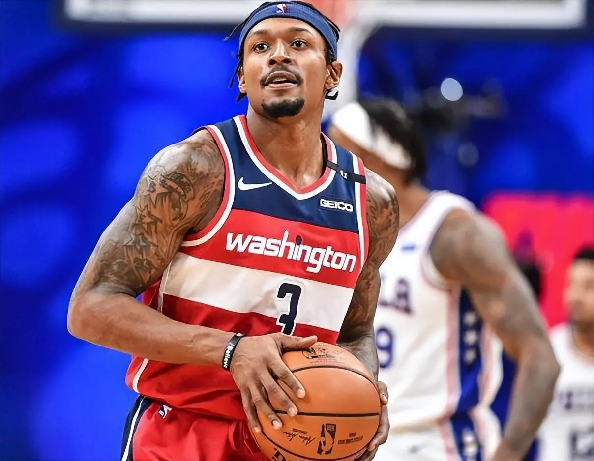 赢翻网配资 火箭胜快船？名宿摊牌：杜兰特+阿门令休城强大，伤病限制小卡